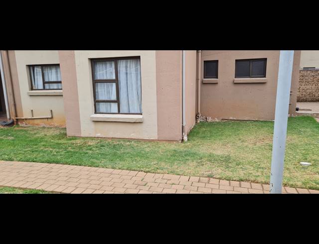 3 bed property to rent in KLEINFONTEIN